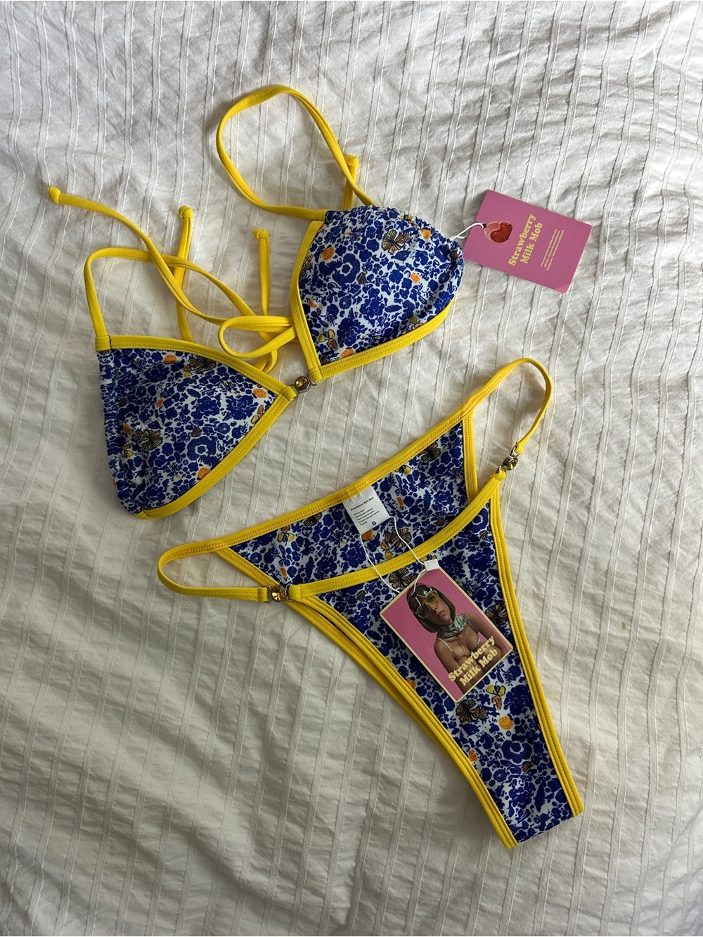 Strawberry milk mob Ophelia bikini set